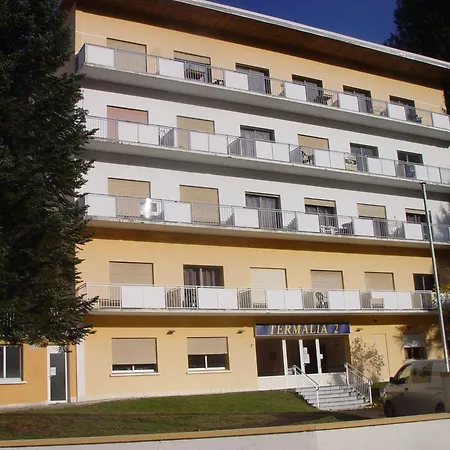 Apartment T2 Bis Les Bains , Calme , Face Au Parc Thermal